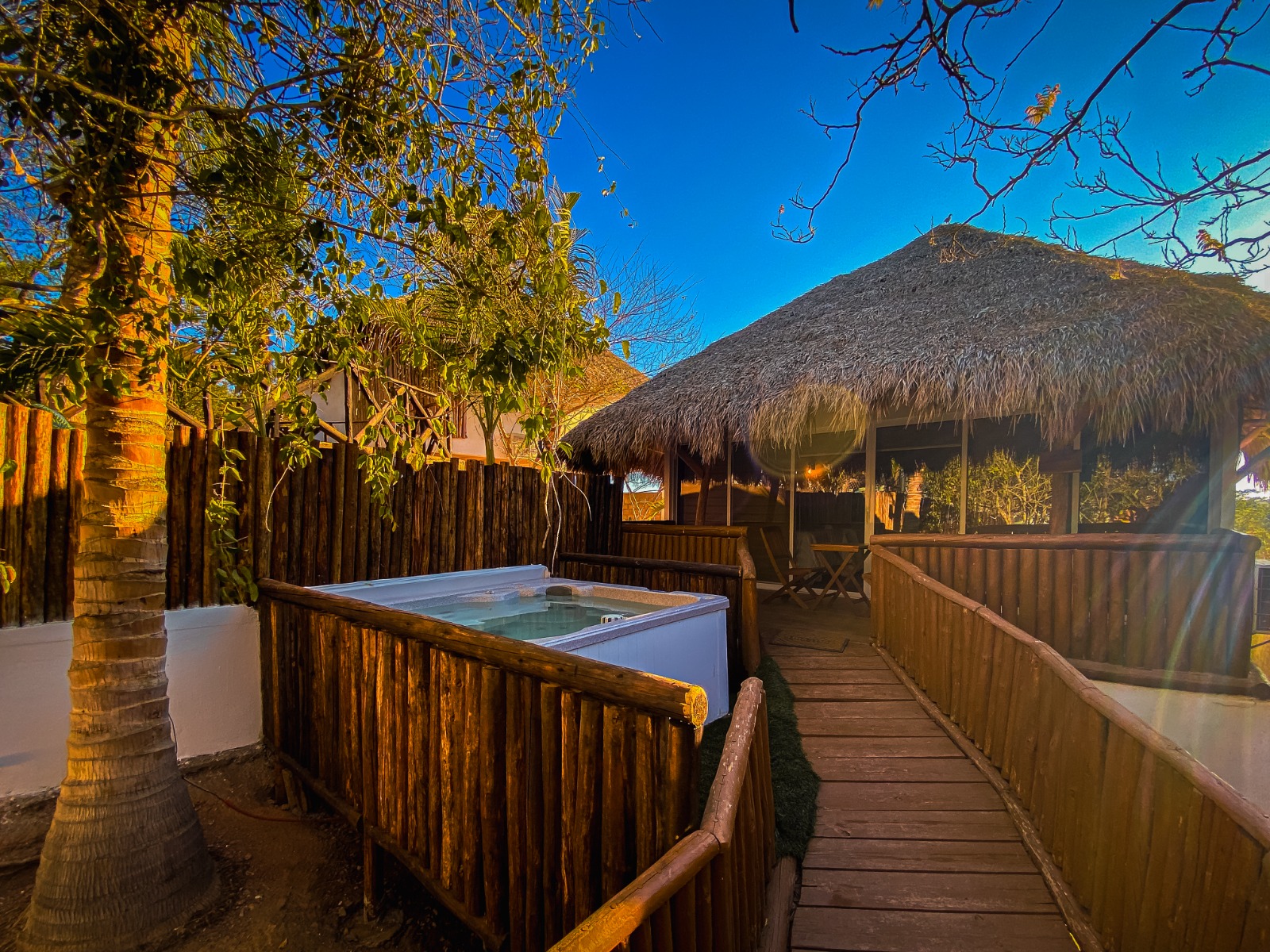 PALM VALLEY CABINS